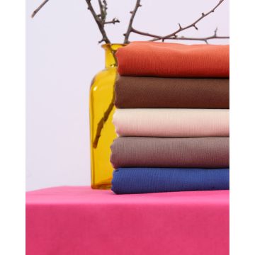 Μονόχρωμο τραπεζομάντηλο Alice