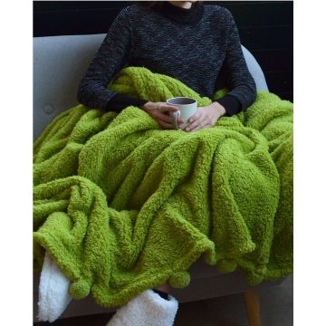 Μονόχρωμη Γούνινη Προβατάκι Κουβέρτα με Pompoms Papigo