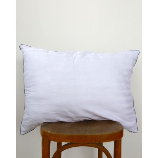 Μέτριο Μαξιλάρι Ύπνου με Γκρι Ρέλι Studio 50x70cm 50x70cm Άσπρο