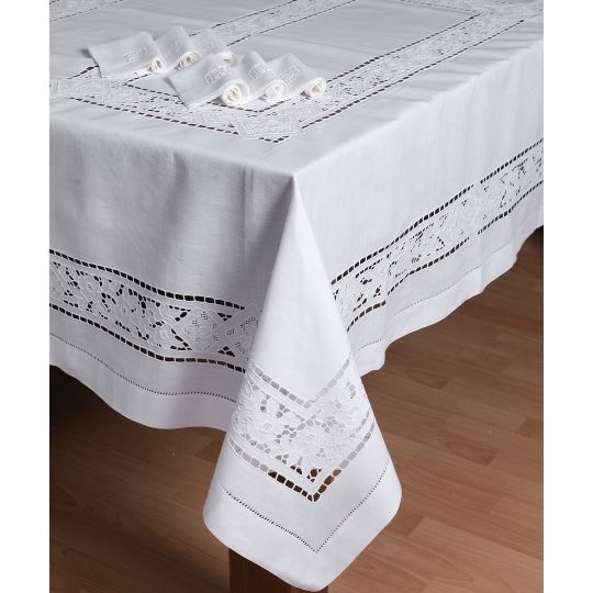 Χειροποίητο τραπεζομάντηλο (122cm x 168cm) 682