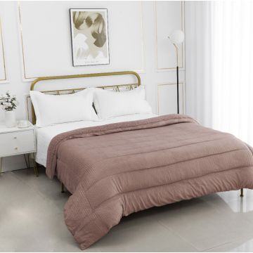 Κουβερτοπάπλωμα damask (220cm x 240cm) syklamen της Silk Fashion Κουβερτοπάπλωμα damask (220cm x 240cm) syklamen της Silk Fashion